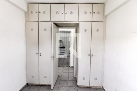 Quarto 1 - Armários de apartamento para alugar com 2 quartos, 73m² em Parque Santos Dumont, Taboão da Serra