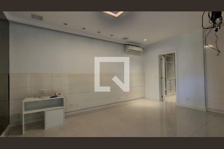 Suíte 1 de casa de condomínio à venda com 4 quartos, 450m² em Barra da Tijuca, Rio de Janeiro