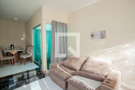 Sala de TV de casa à venda com 3 quartos, 95m² em Vila Beneves, Contagem