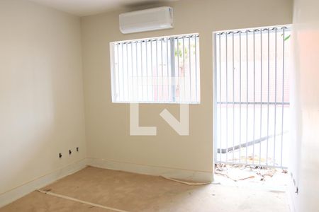 Casa para alugar com 5 quartos, 450m² em Setor Aeroporto, Goiânia