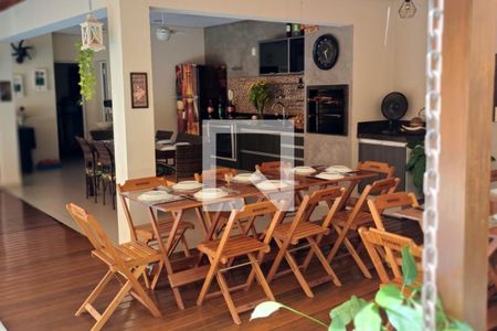 Casa à venda com 4 quartos, 313m² em Swiss Park, Campinas