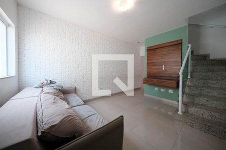 Sala de casa de condomínio à venda com 2 quartos, 70m² em Vila Pierina, São Paulo