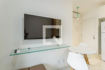 Sala/Cozinha de apartamento para alugar com 1 quarto, 29m² em Indianópolis, São Paulo