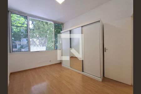 Quarto 1 de apartamento para alugar com 2 quartos, 77m² em Flamengo, Rio de Janeiro