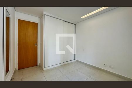 Quarto de apartamento para alugar com 2 quartos, 70m² em Buritis, Belo Horizonte