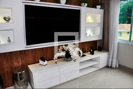 Sala de casa para alugar com 3 quartos, 241m² em Jardim Regina, São Paulo