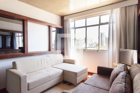 Sala de apartamento para alugar com 3 quartos, 75m² em Sion, Belo Horizonte