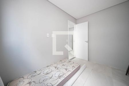 Quarto 1 de apartamento para alugar com 2 quartos, 33m² em Vila Pierina, São Paulo
