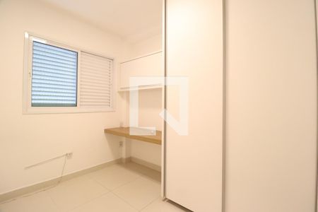 Quarto 1 de apartamento para alugar com 2 quartos, 74m² em Santa Mônica, Uberlândia