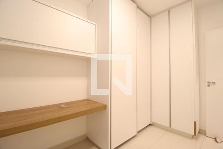 Quarto 1 de apartamento para alugar com 2 quartos, 74m² em Santa Mônica, Uberlândia