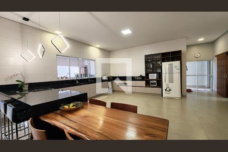 Cozinha de casa à venda com 3 quartos, 600m² em Medeiros, Jundiaí