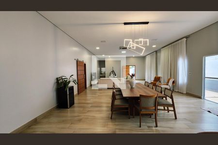 Sala de casa à venda com 3 quartos, 600m² em Medeiros, Jundiaí