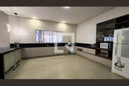 Cozinha de casa à venda com 3 quartos, 600m² em Medeiros, Jundiaí