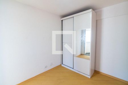 Quarto 1 de apartamento para alugar com 2 quartos, 47m² em Vila Guarani, São Paulo