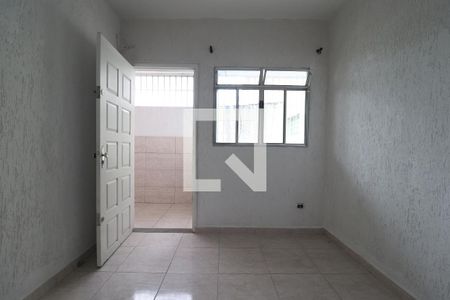 Quarto 1 de casa para alugar com 2 quartos, 45m² em Vila Palmares, Santo André