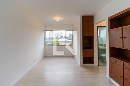 Sala de apartamento para alugar com 2 quartos, 70m² em Vila Alexandria, São Paulo