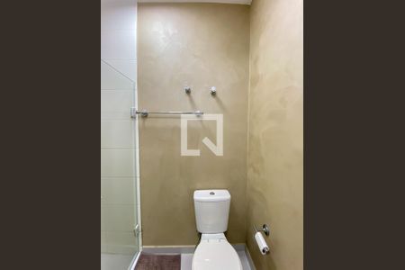 Banheiro da Suíte de casa de condomínio à venda com 3 quartos, 100m² em Santo Amaro, São Paulo