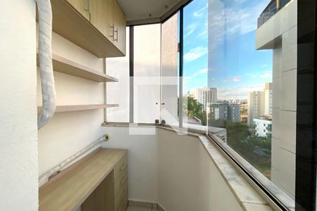 Varanda da Suite 1 de apartamento para alugar com 2 quartos, 85m² em Castelo, Belo Horizonte