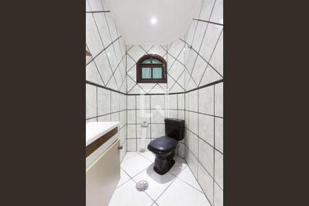 Lavabo de casa para alugar com 3 quartos, 306m² em Parque Guaianazes, São Paulo