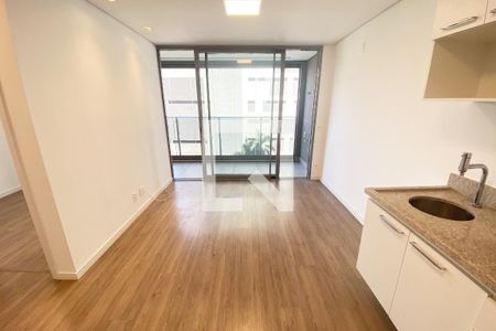 Sala/Cozinha de kitnet/studio para alugar com 1 quarto, 34m² em Pinheiros, São Paulo