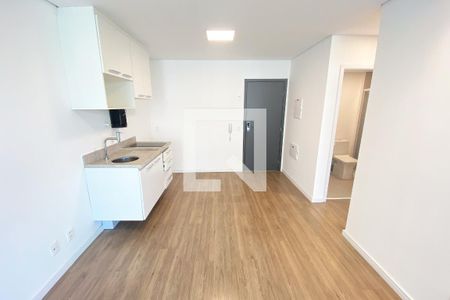 Sala/Cozinha de kitnet/studio para alugar com 1 quarto, 34m² em Pinheiros, São Paulo