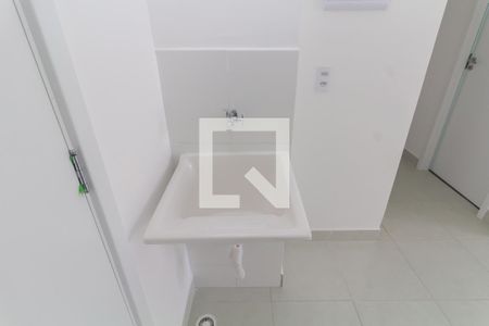 Sala/Cozinha de apartamento para alugar com 2 quartos, 36m² em Vila Carmosina, São Paulo