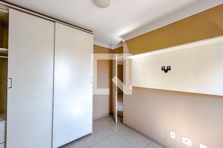 Quarto 1 de apartamento para alugar com 2 quartos, 45m² em Jardim Maria Estela, São Paulo