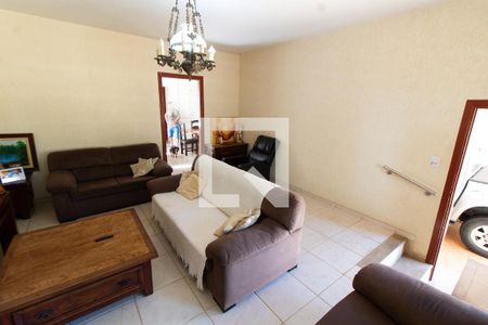 SALA de casa para alugar com 3 quartos, 192m² em Jardim Santa Genebra, Campinas