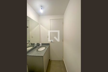 Banheiro de kitnet/studio para alugar com 1 quarto, 36m² em Campo Belo, São Paulo
