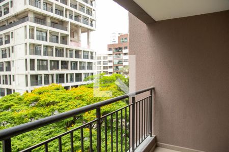 Varanda de kitnet/studio para alugar com 1 quarto, 36m² em Campo Belo, São Paulo