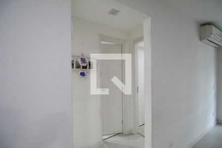 Sala - Corredor de apartamento para alugar com 2 quartos, 71m² em Jacarepaguá, Rio de Janeiro