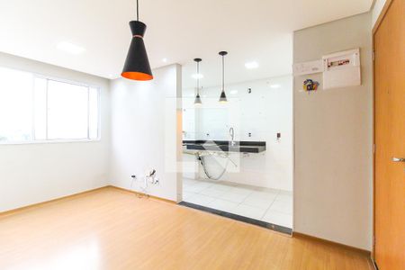 Sala de apartamento para alugar com 2 quartos, 43m² em Colônia (zona Leste), São Paulo