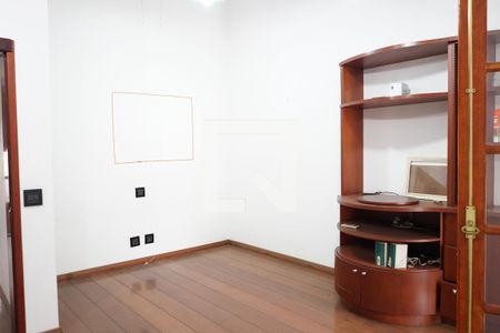 Casa à venda com 5 quartos, 250m² em Vila Gomes Cardim, São Paulo