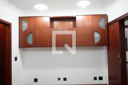 Casa à venda com 5 quartos, 250m² em Vila Gomes Cardim, São Paulo