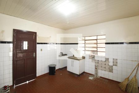 Cozinha de casa à venda com 2 quartos, 167m² em Jardim Itu, Porto Alegre