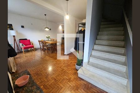 Sala de casa à venda com 3 quartos, 120m² em Vila Cordeiro, São Paulo