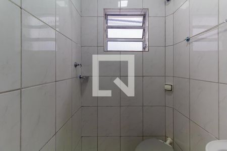 Banheiro de casa para alugar com 1 quarto, 30m² em Vila California, São Paulo