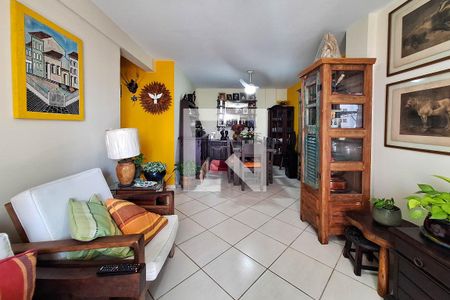 Sala de apartamento à venda com 2 quartos, 150m² em Icaraí, Niterói