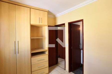 Suíte de apartamento à venda com 3 quartos, 69m² em Sagrada Família, Belo Horizonte