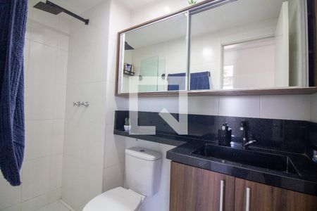 Banheiro de apartamento para alugar com 2 quartos, 44m² em Santo Amaro, São Paulo