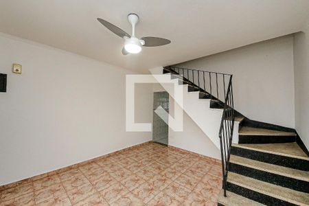 Sala de casa para alugar com 2 quartos, 84m² em Chácara Mafalda, São Paulo