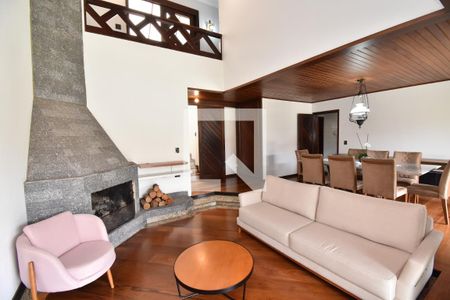 Sala 2 de casa para alugar com 6 quartos, 500m² em Jardim das Américas, Curitiba