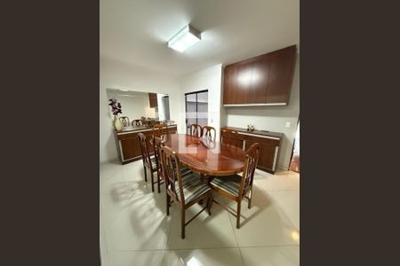 Casa à venda com 3 quartos, 190m² em Parque das Nações, Santo André