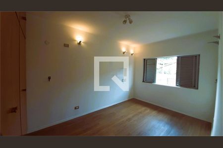 Casa à venda com 4 quartos, 243m² em Jardim Petropolis, São Paulo