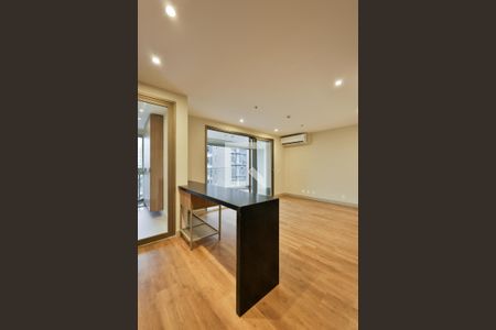 Sala de apartamento para alugar com 2 quartos, 87m² em Indianópolis, São Paulo