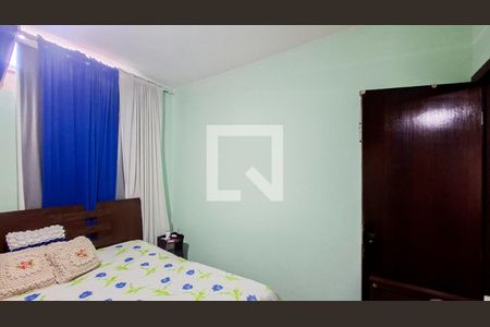 Quarto de casa à venda com 4 quartos, 400m² em Santa Cruz, Belo Horizonte