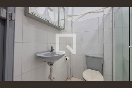Banheiro de casa para alugar com 1 quarto, 75m² em Vila Camilópolis, Santo André