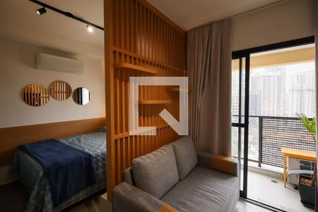 Sala de kitnet/studio para alugar com 1 quarto, 27m² em Jardim das Acacias, São Paulo