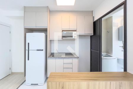 Sala e cozinha de apartamento para alugar com 2 quartos, 63m² em Ipiranga, São Paulo