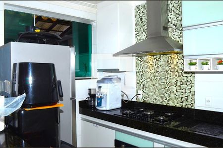 Cozinha de apartamento à venda com 2 quartos, 80m² em Dom Silverio, Belo Horizonte